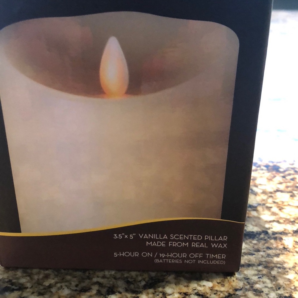 Luminara 5 inch Ivory Candle NWOT